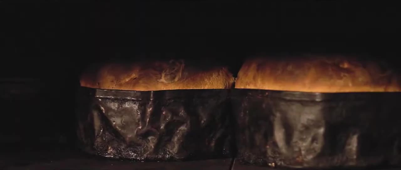 Pâine bătută crescând în tăvi